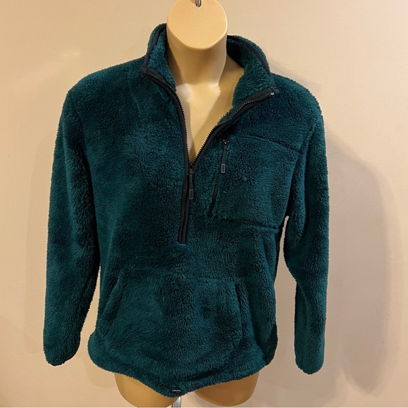 PINK Victoria's Secret Sweaters - Victoria’s Secret pink free quarter 1/4 zip Sherpa teddy size small NWT